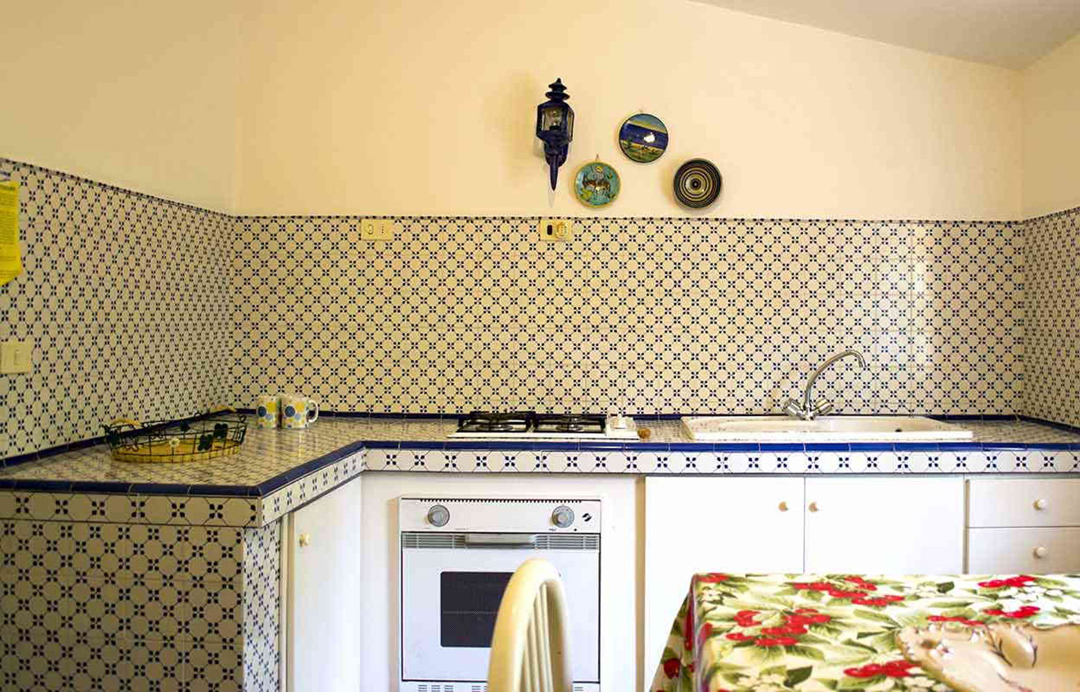 <Img src="http://www.torrelapunta.it/templates/rt_sienna/custom/images/Torre_La_Punta.png" width="480" height="57"  Title="Torre La Punta"><strong>La soluzione giusta<br>per una </strong>vacanza<strong><br>da sogno</strong>